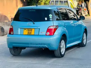 Toyota IST 2005 Blue