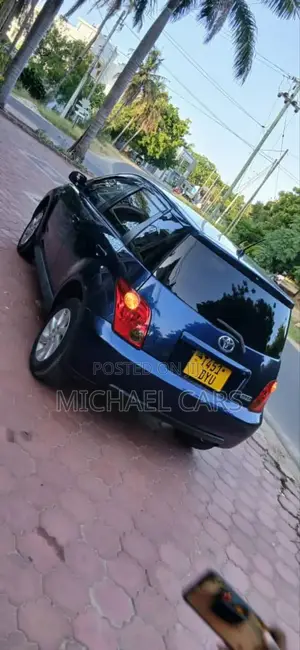 Toyota IST 2004 Blue