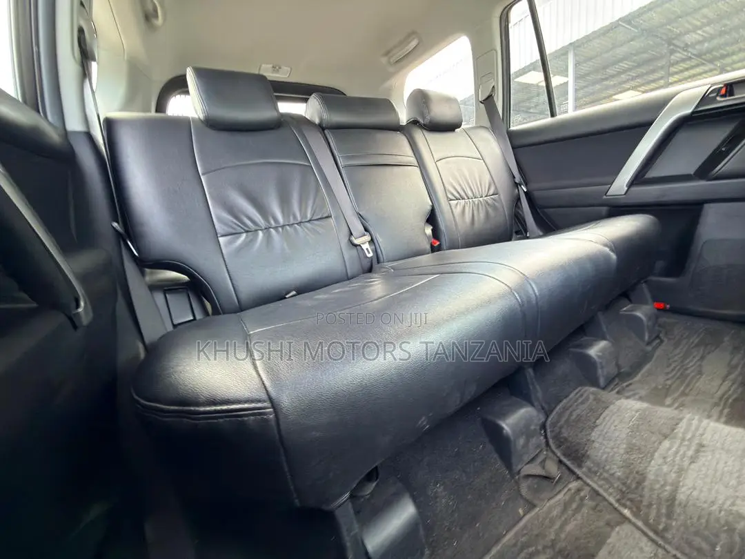 Toyota Land Cruiser Prado 2.8 2017 Black