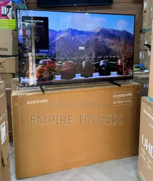 Samsung 43" Crystal Uhd 43du7000 Smart Tv