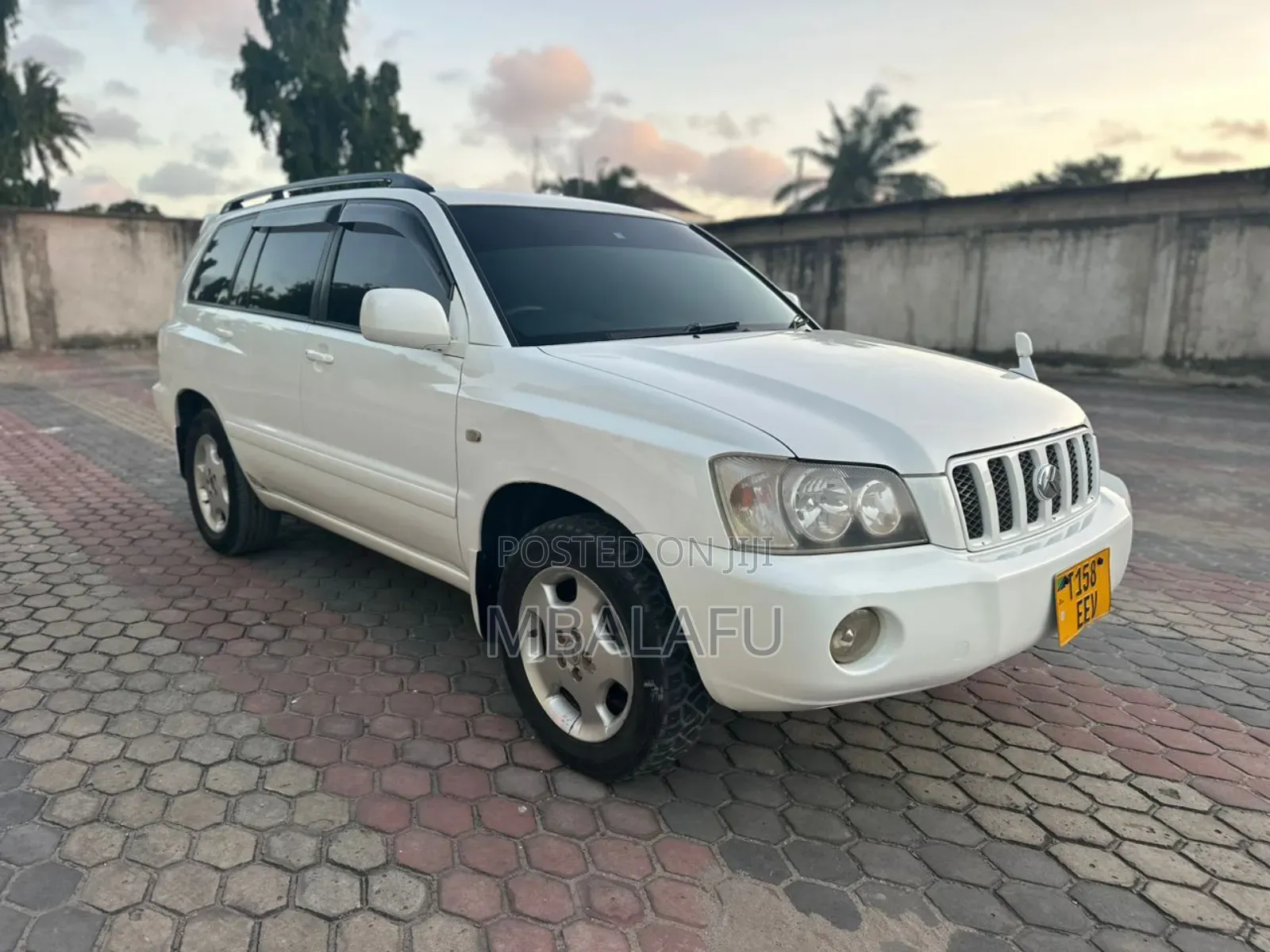 Toyota Kluger 2004 White