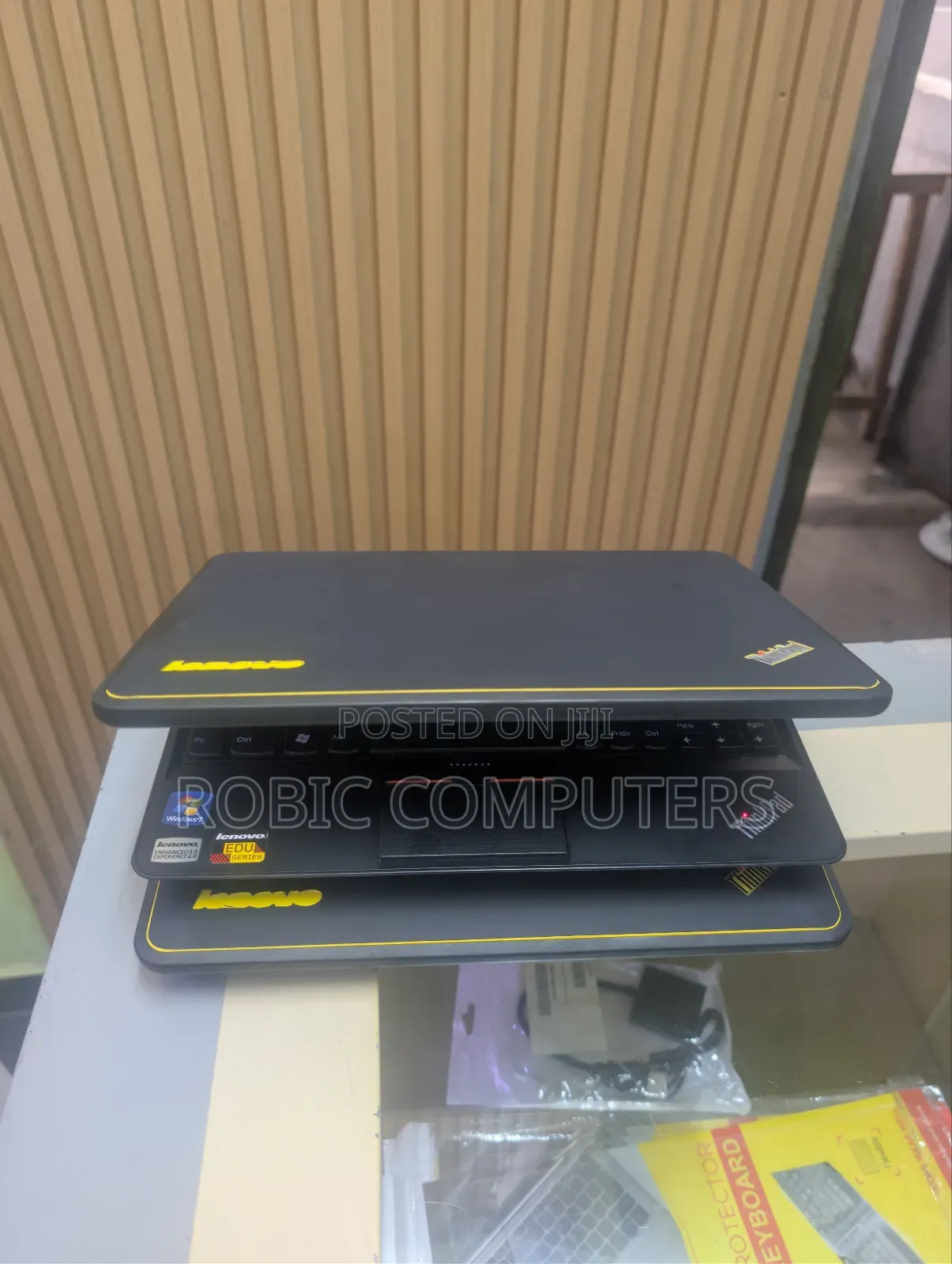 Laptop Lenovo ThinkPad X130e 4GB Intel HDD 250GB