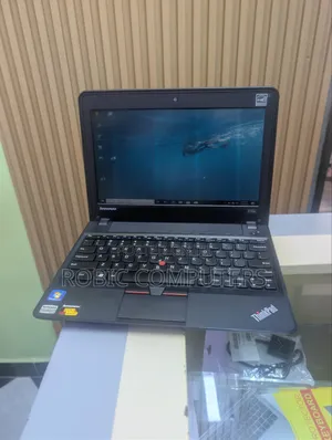 Laptop Lenovo ThinkPad X130e 4GB Intel HDD 250GB
