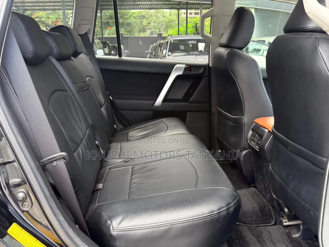 Toyota Land Cruiser Prado 2.8 2017 Black