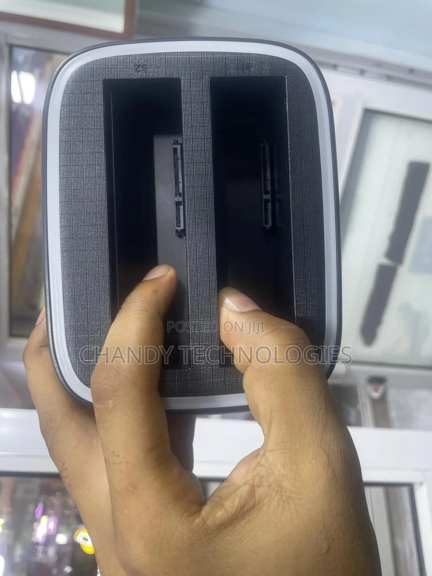 Dual-Bay Hard Drive Docking Station 2.5 and 3.5-Inch Sata Drives.
