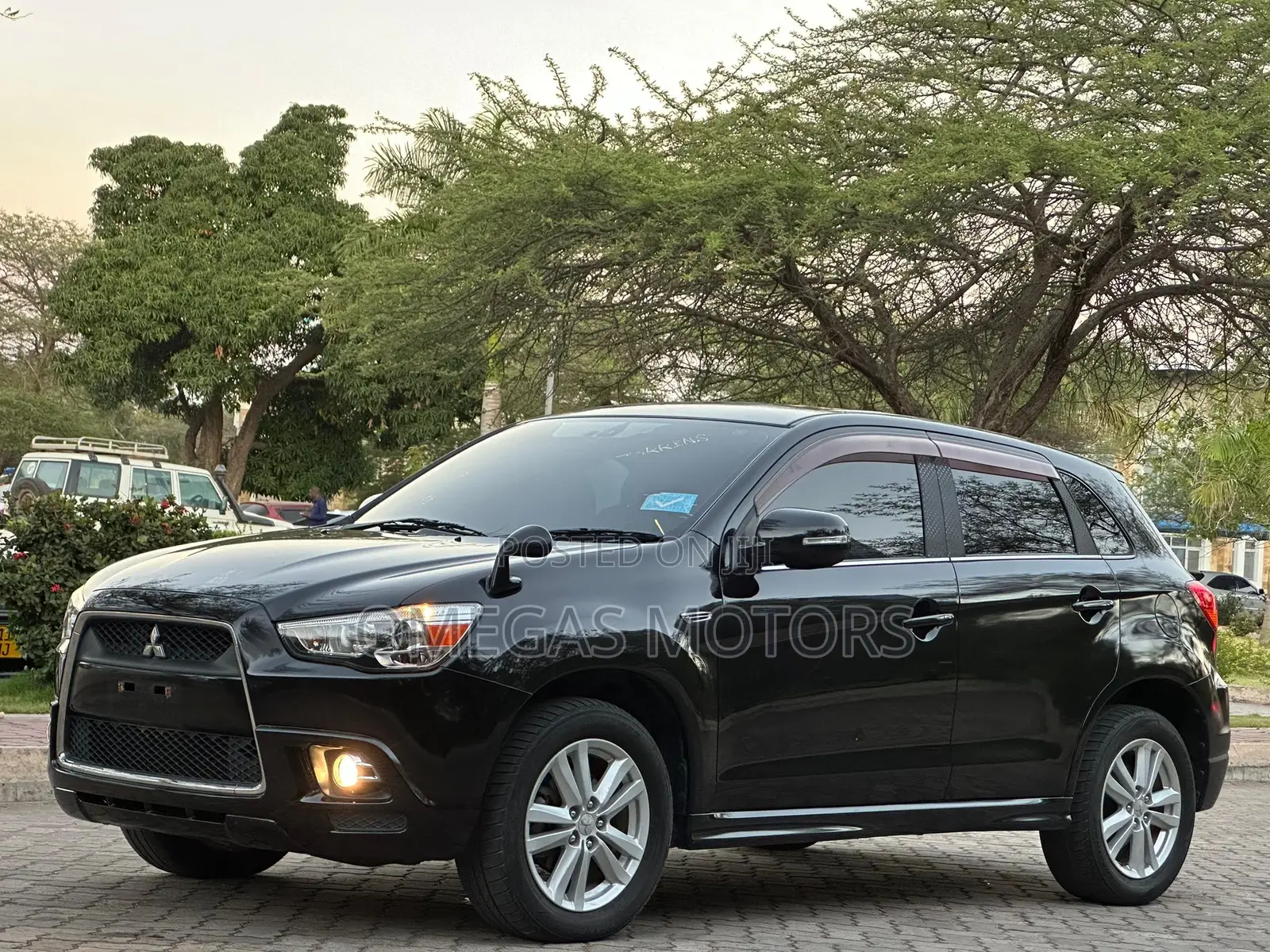 Mitsubishi RVR 2010 Black