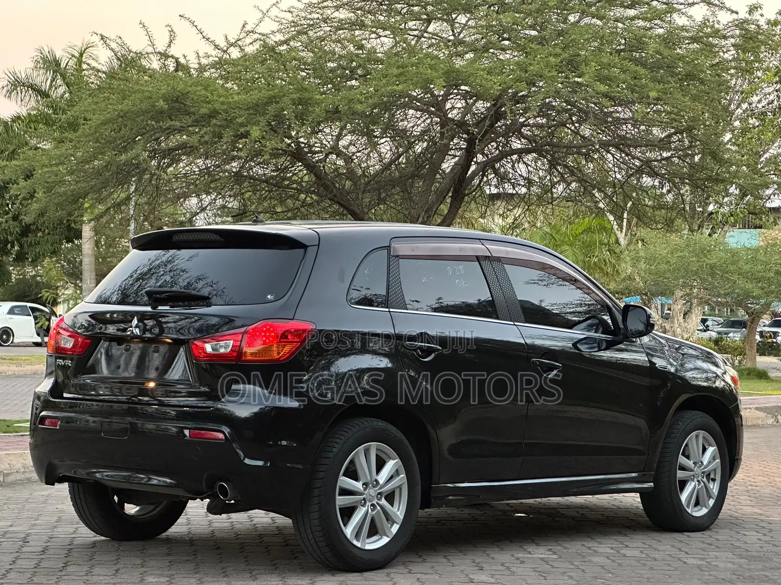 Mitsubishi RVR 2010 Black