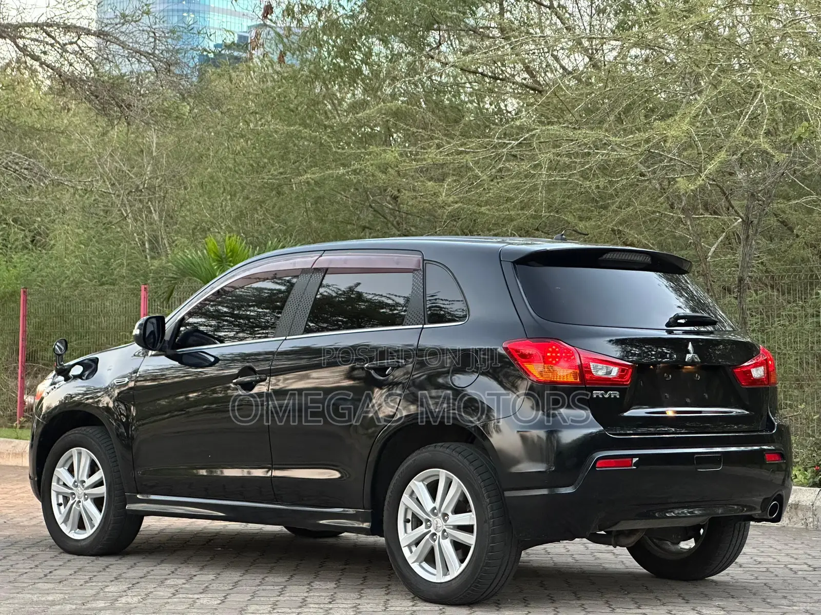 Mitsubishi RVR 2010 Black
