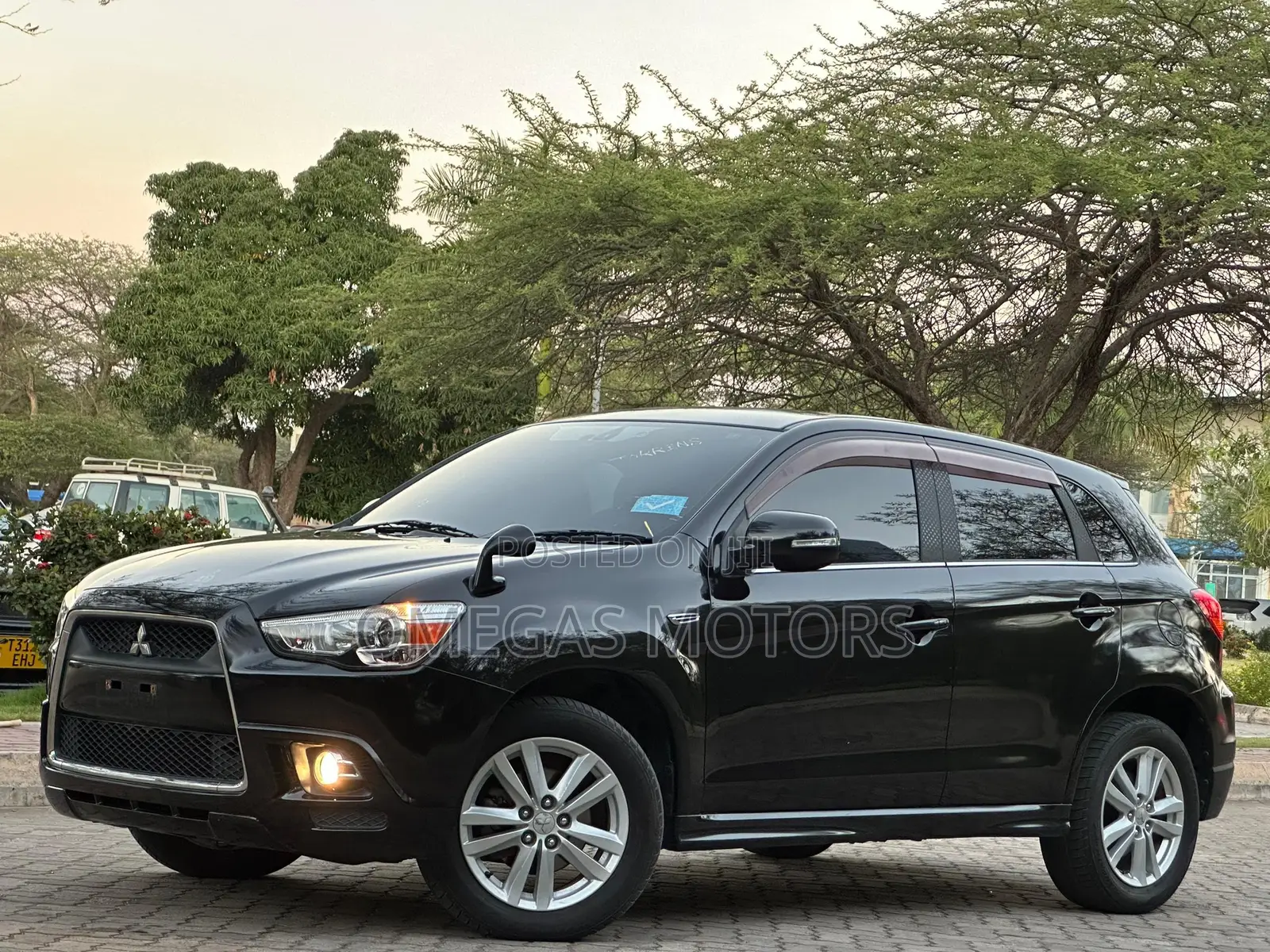 Mitsubishi RVR 2010 Black