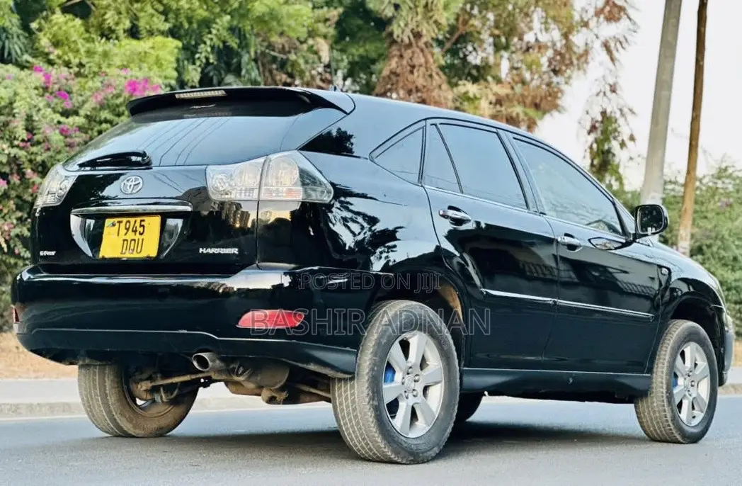 Toyota Harrier 2004 Black