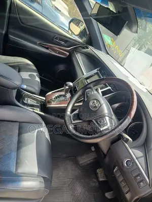 Toyota Harrier 2.0 4WD 2015 Gray