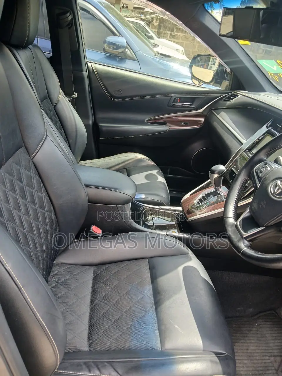 Toyota Harrier 2.0 4WD 2015 Gray