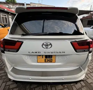 Toyota Land Cruiser 2013 White