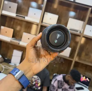 JBL Charge 5