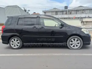 Toyota Raum 1.5 AWD 2004 Black
