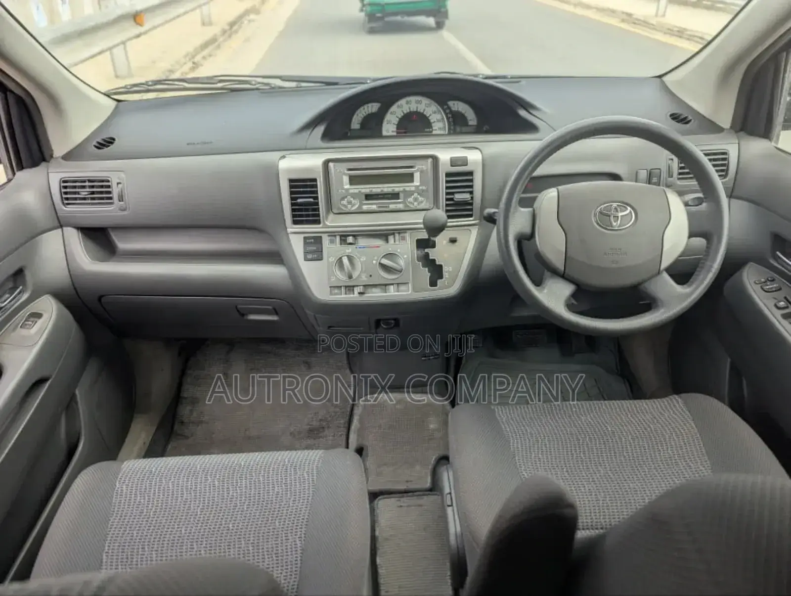 Toyota Raum 1.5 AWD 2004 Black