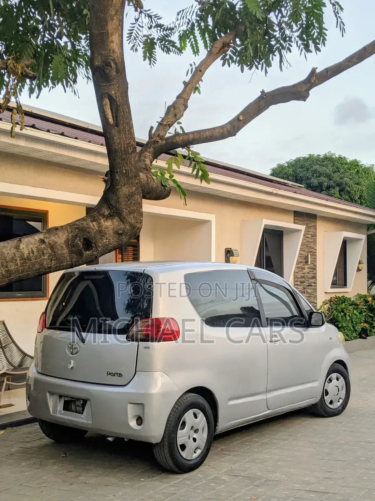 Toyota Porte 2005 Silver