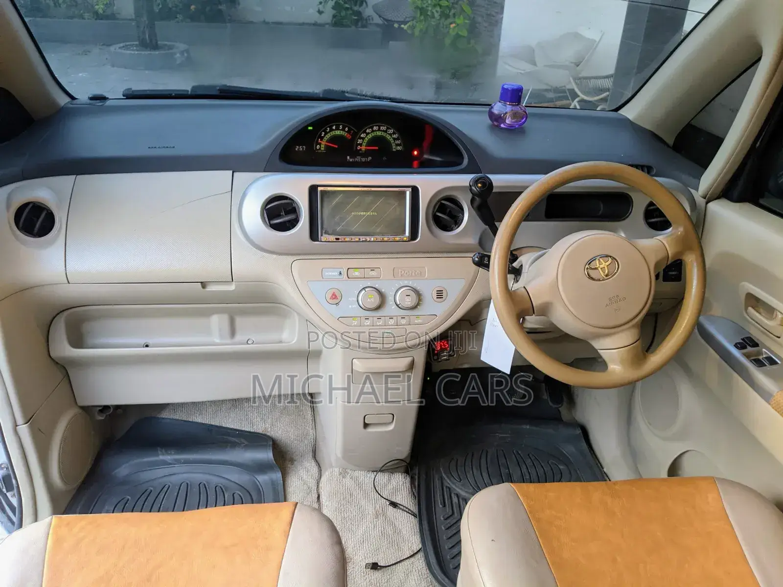 Toyota Porte 2005 Silver