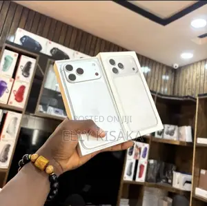 New Apple iPhone 17 Pro Max 256 GB White