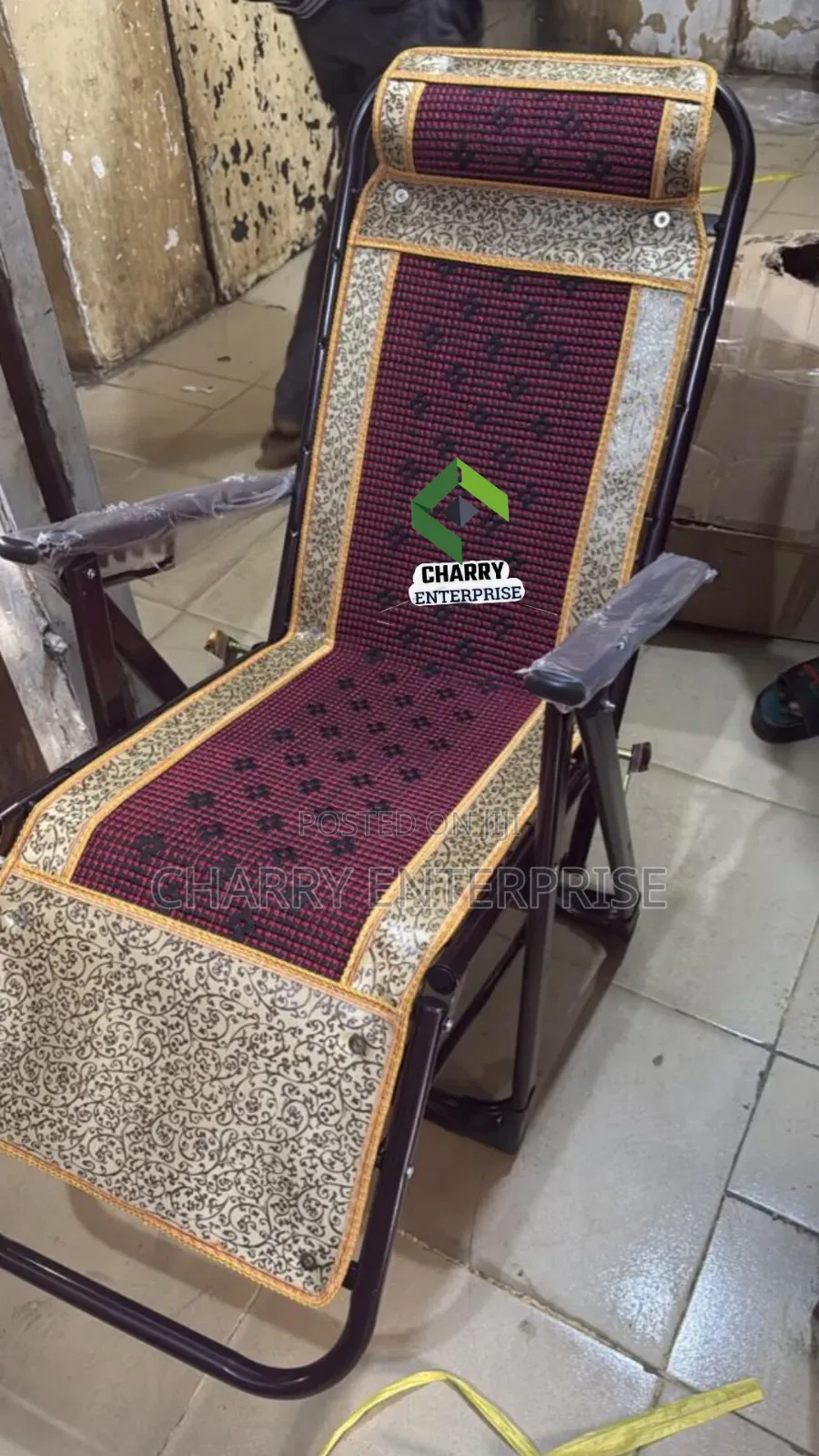 Portable and Comfortable Folding Chair Classic Design Kiti Cha Kukunja