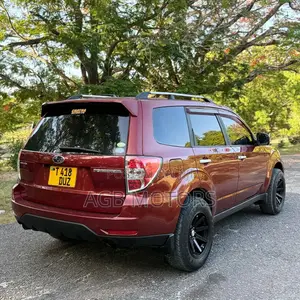 Subaru Forester 2.0D X 2011 Red
