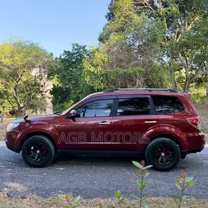 Subaru Forester 2.0D X 2011 Red