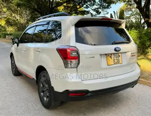 Subaru Forester 2017 White