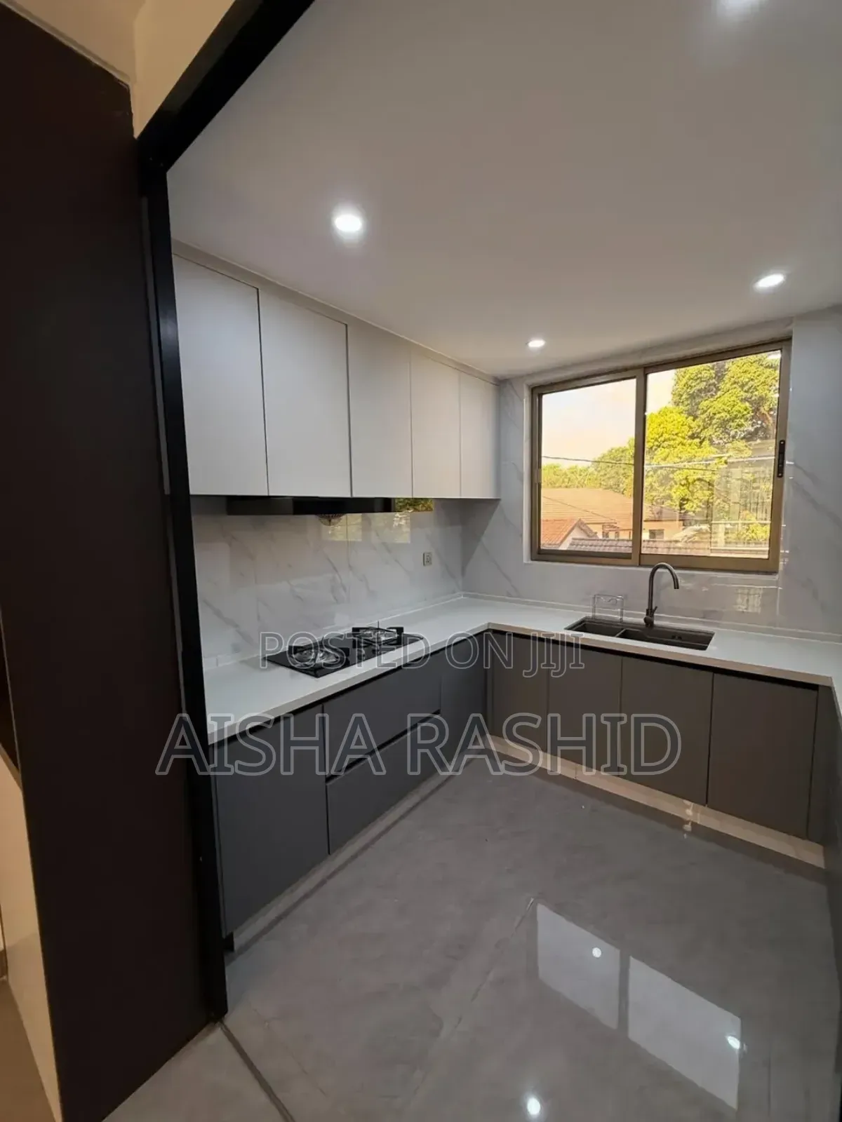 Furnished 3bdrm Apartment in Oyster Bay for sale