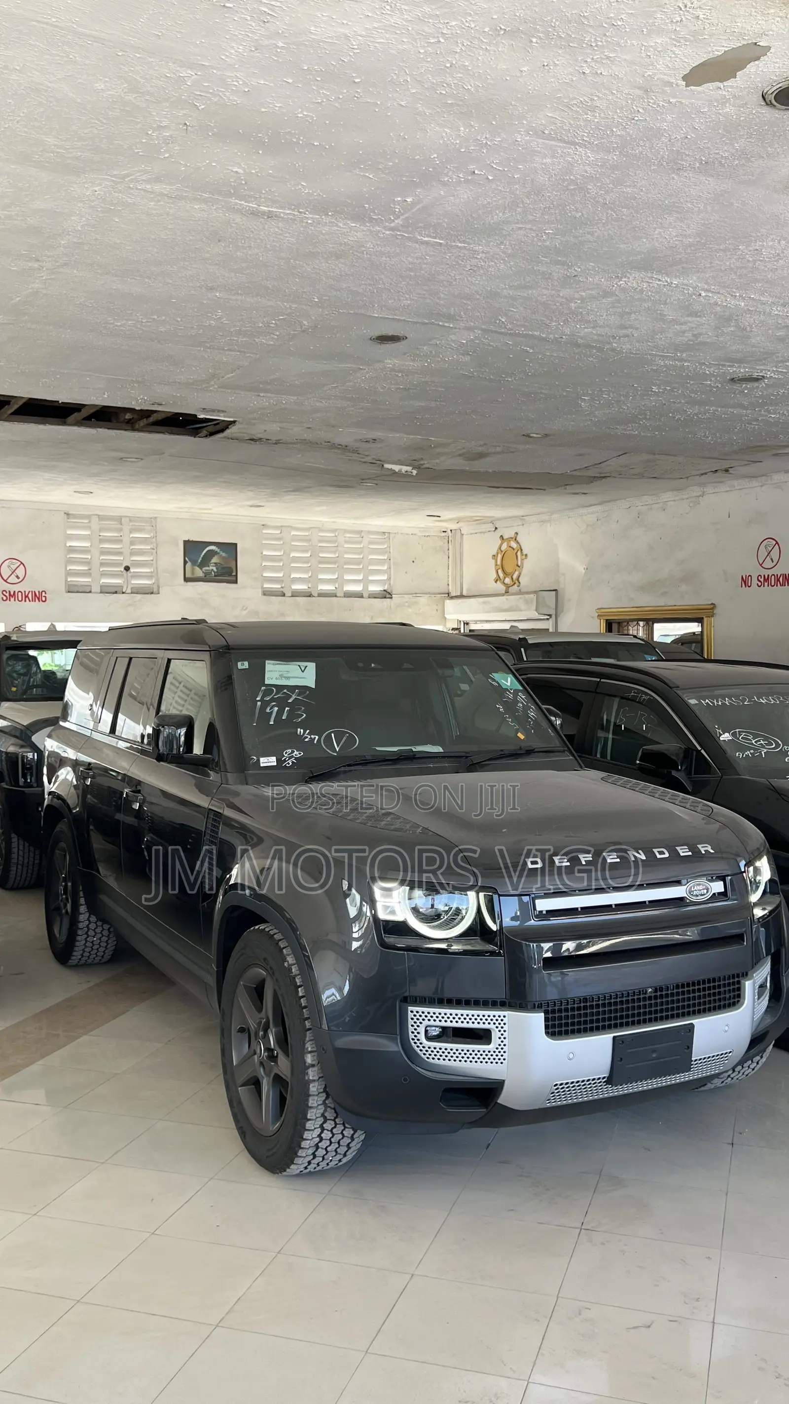 Land Rover Defender 2025 Gray