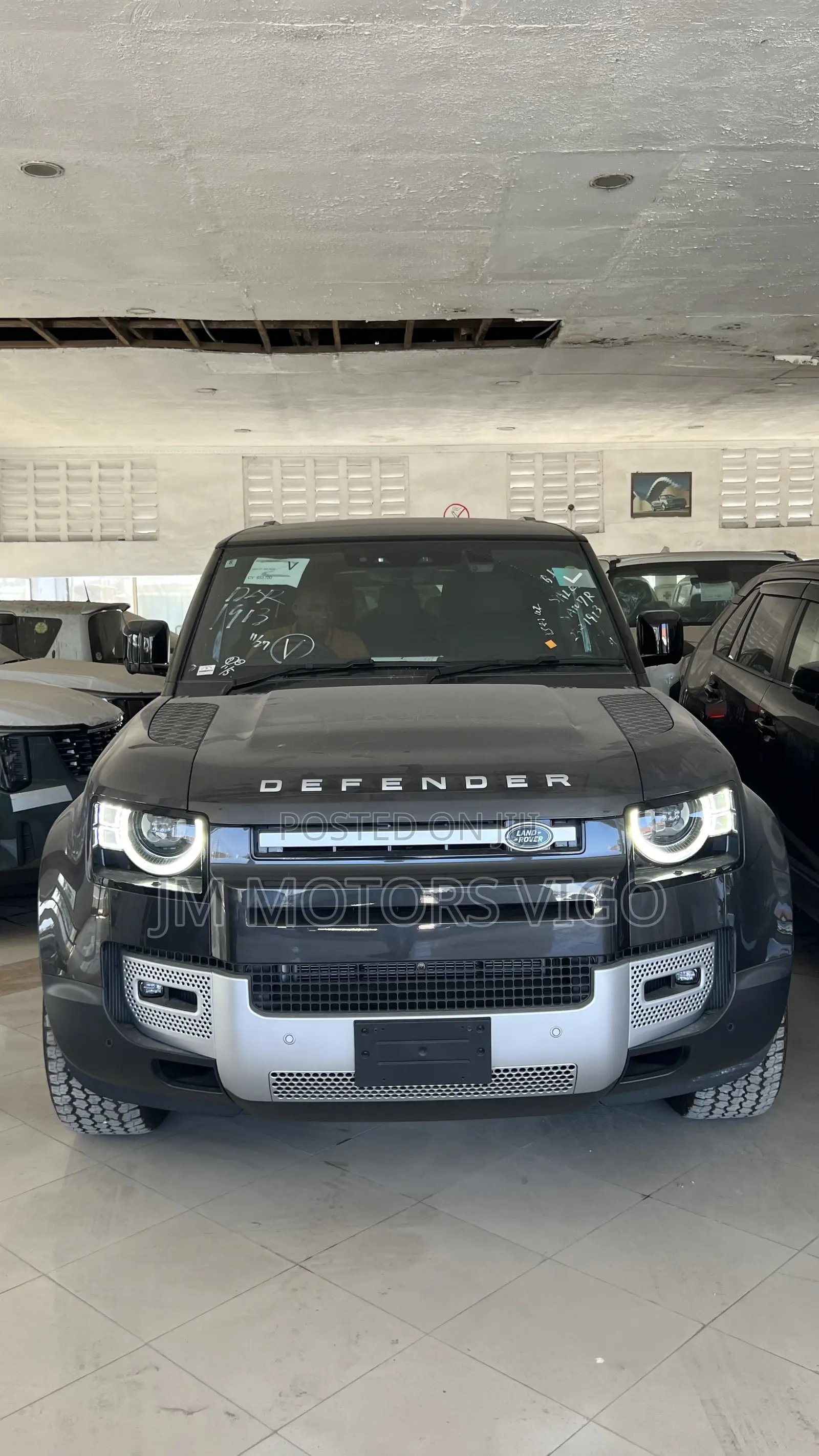 Land Rover Defender 2025 Gray