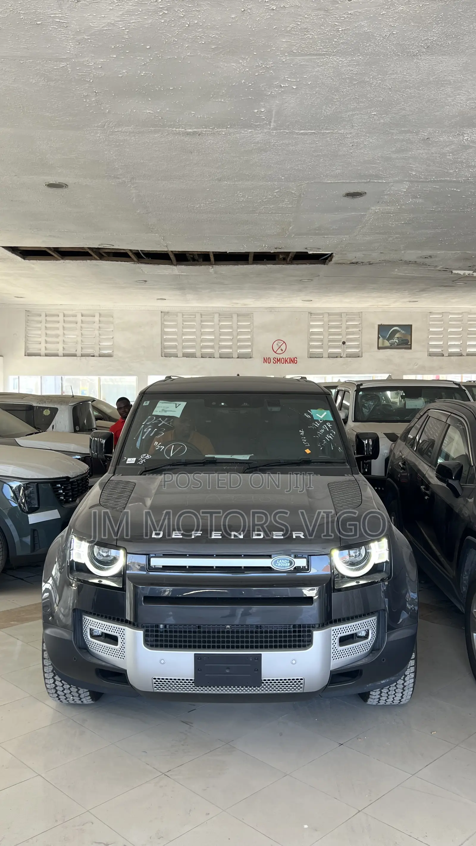 Land Rover Defender 2025 Gray
