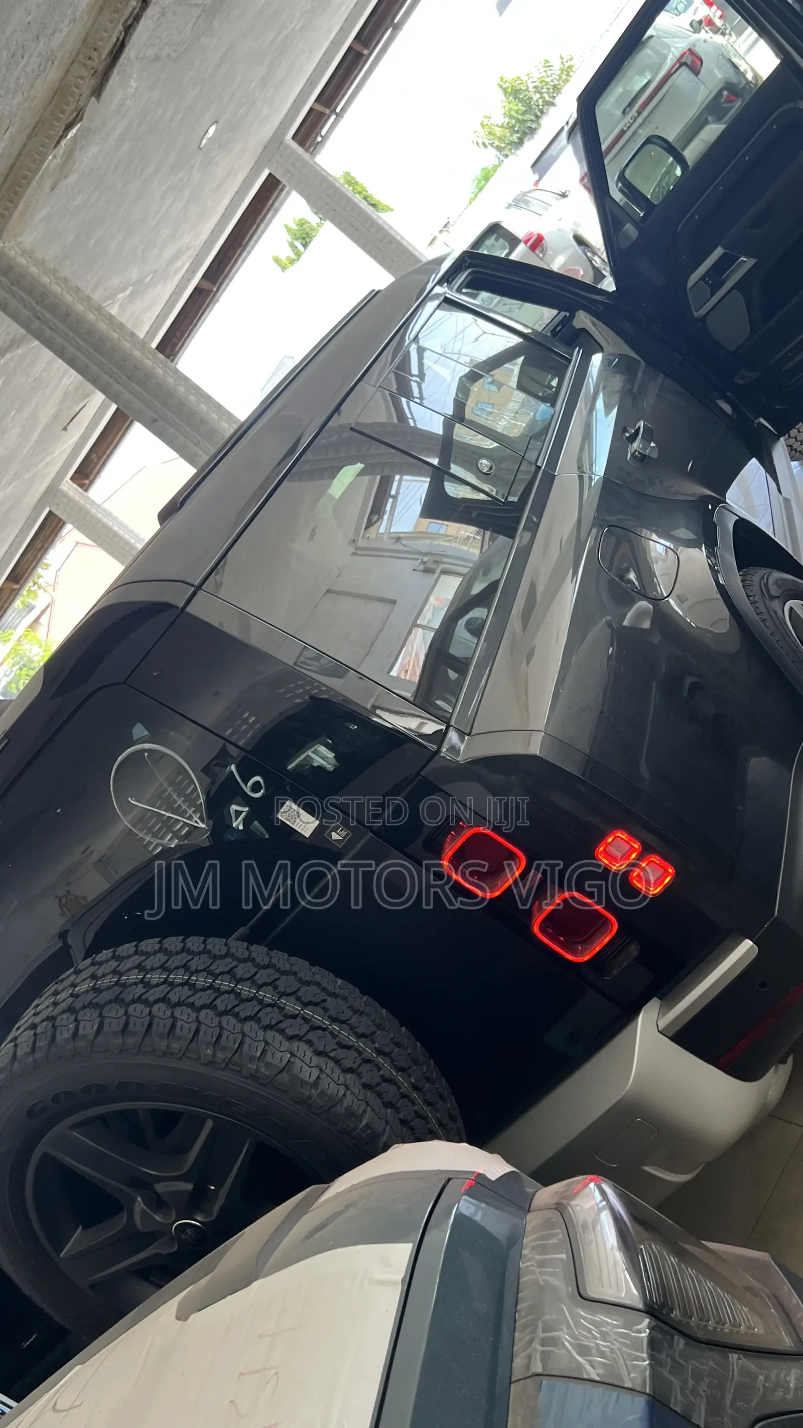 Land Rover Defender 2025 Gray