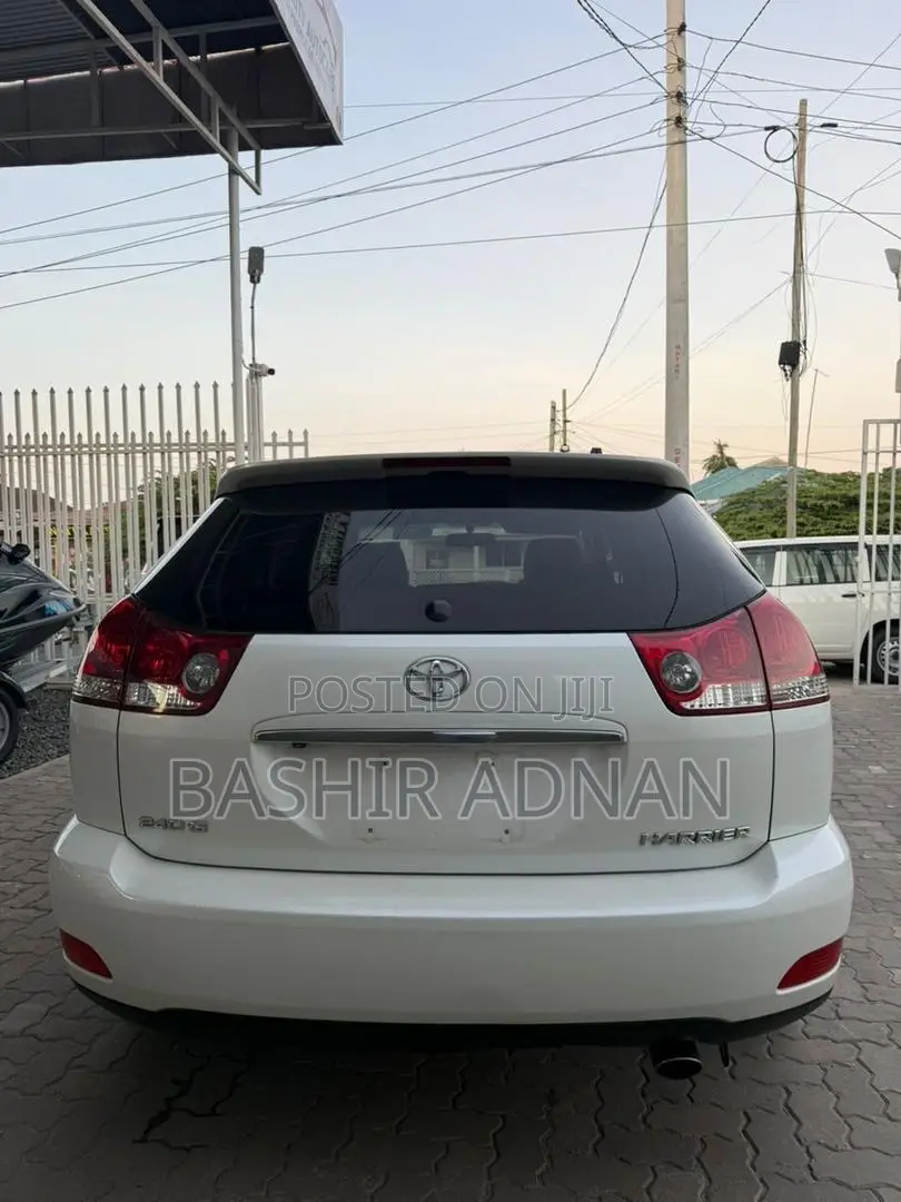 Toyota Harrier 2.4 2009 White