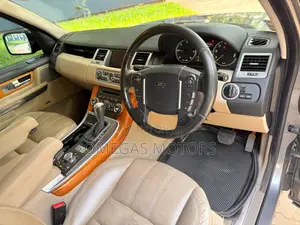 Land Rover Range Rover Sport 2010 Gray