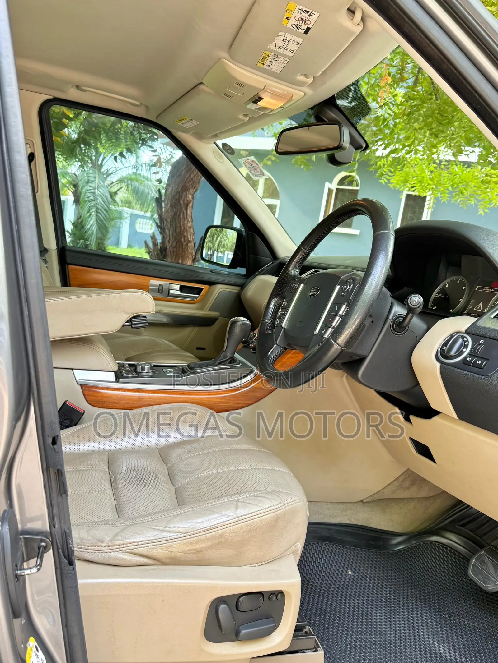Land Rover Range Rover Sport 2010 Gray