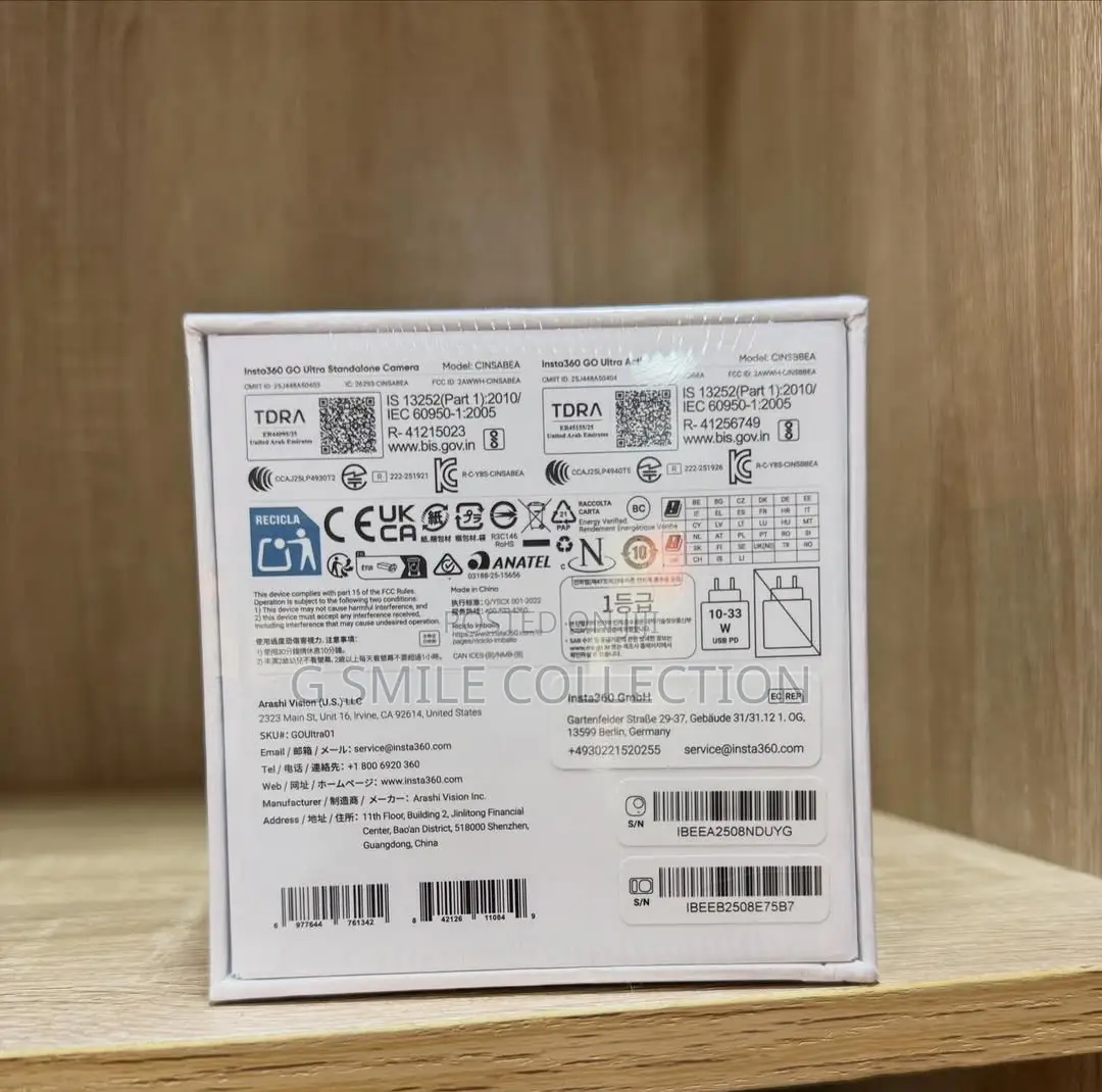 Inst360 Go Ultra (Tiny Hands-Free Cam)
