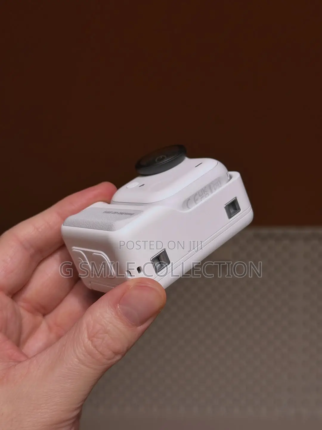 Inst360 Go Ultra (Tiny Hands-Free Cam)