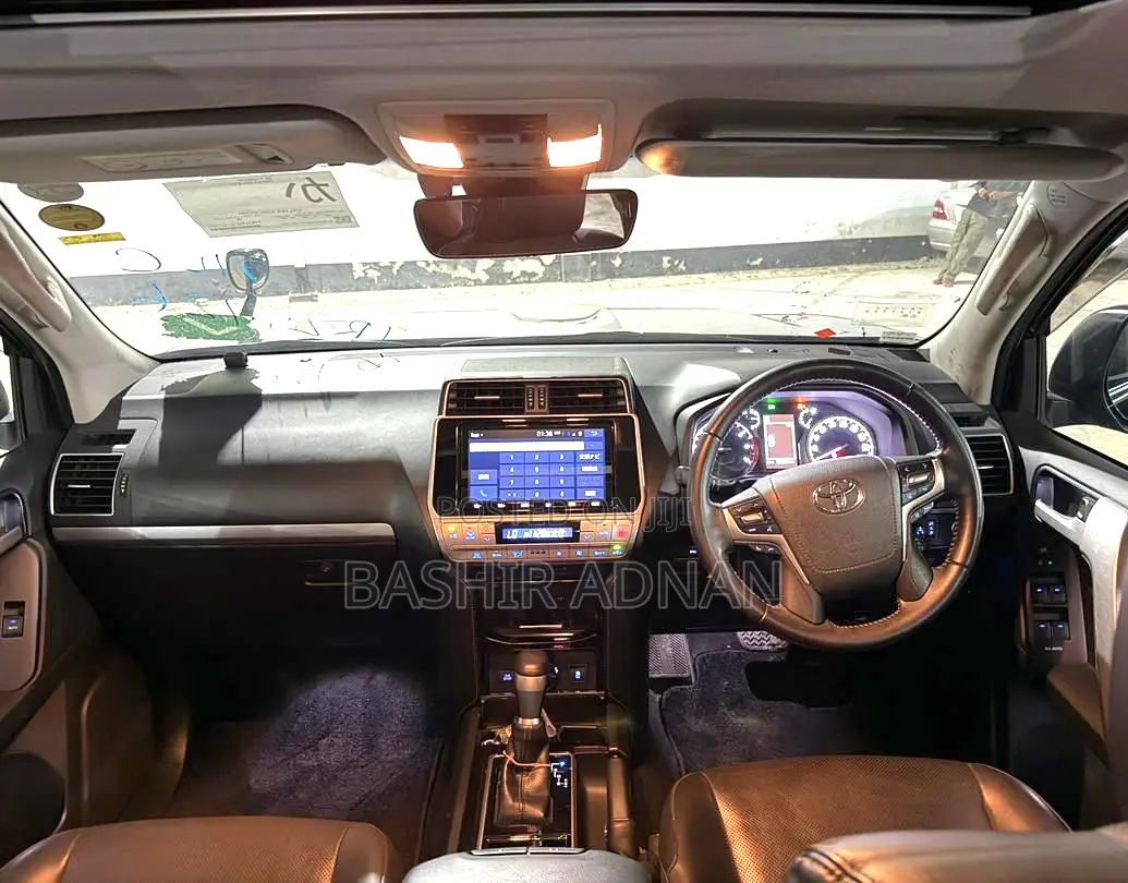 Toyota Land Cruiser Prado 2.7 2021 Matt Black