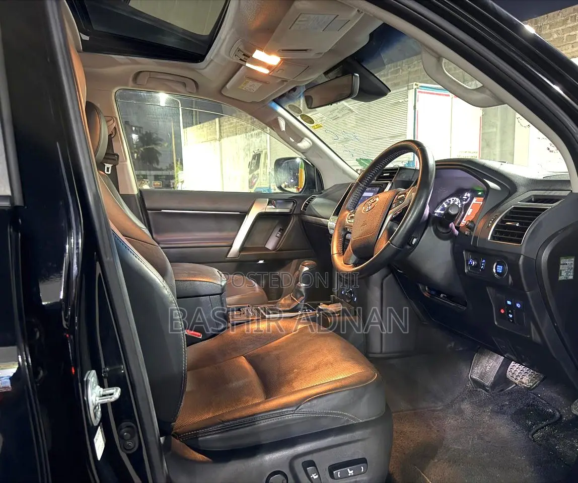 Toyota Land Cruiser Prado 2.7 2021 Matt Black