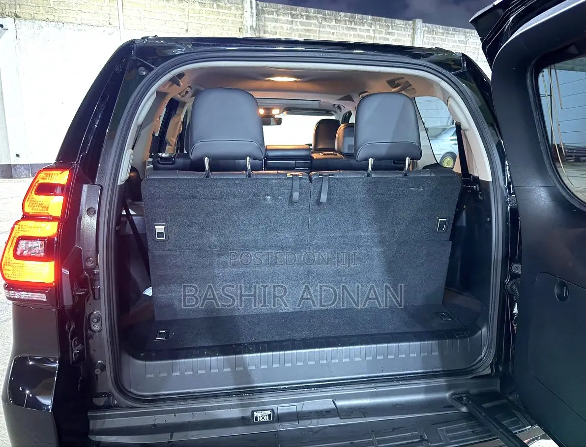 Toyota Land Cruiser Prado 2.7 2021 Matt Black