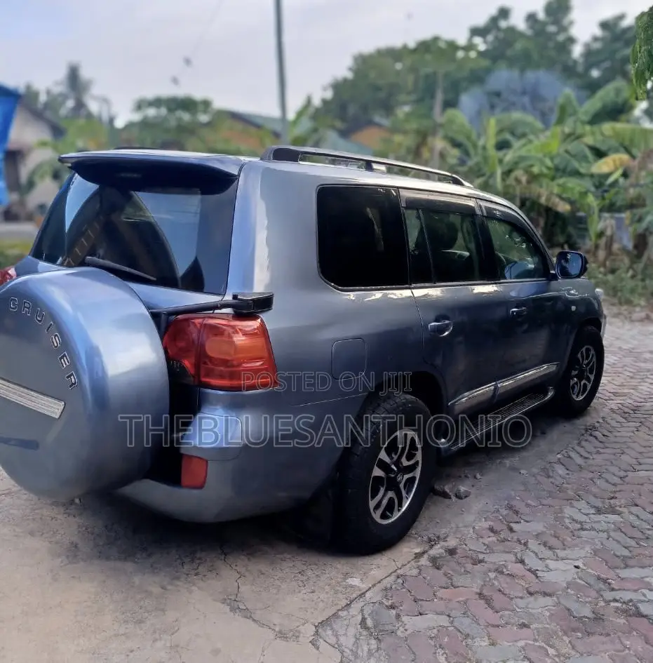 Toyota Land Cruiser 2009 Blue