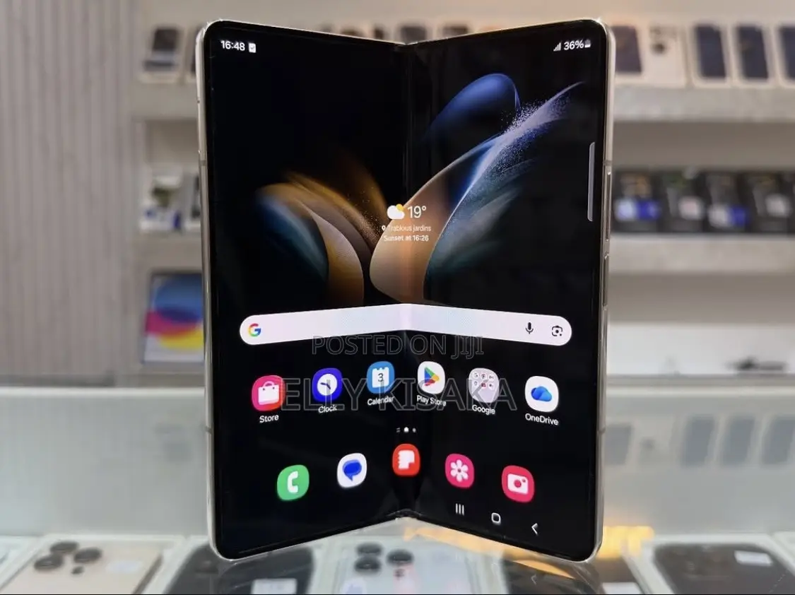 New Samsung Galaxy Z Fold4 256 GB Gold