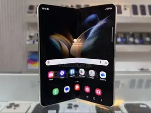New Samsung Galaxy Z Fold4 256 GB Gold