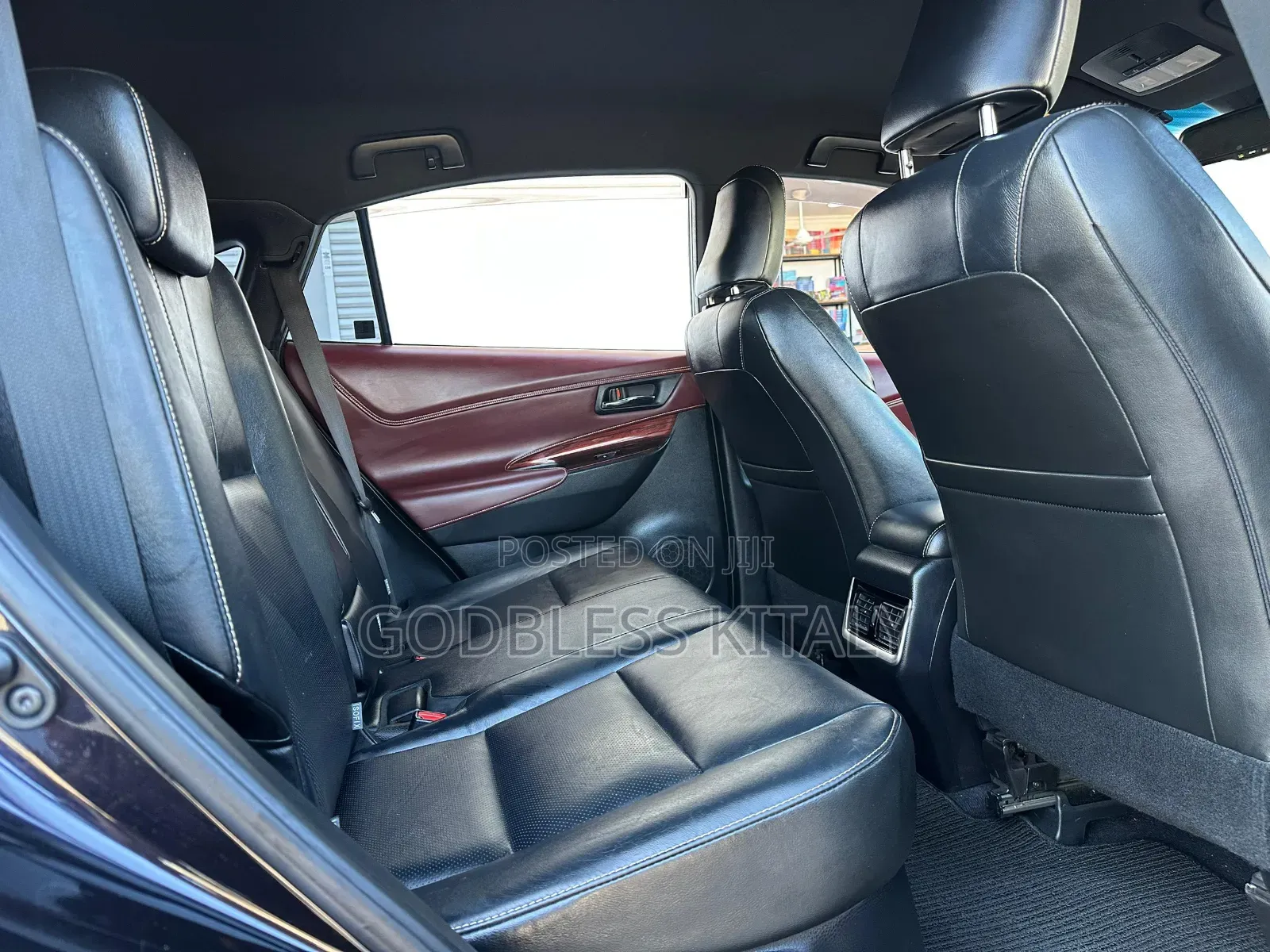 Toyota Harrier 2.0 2015 Black