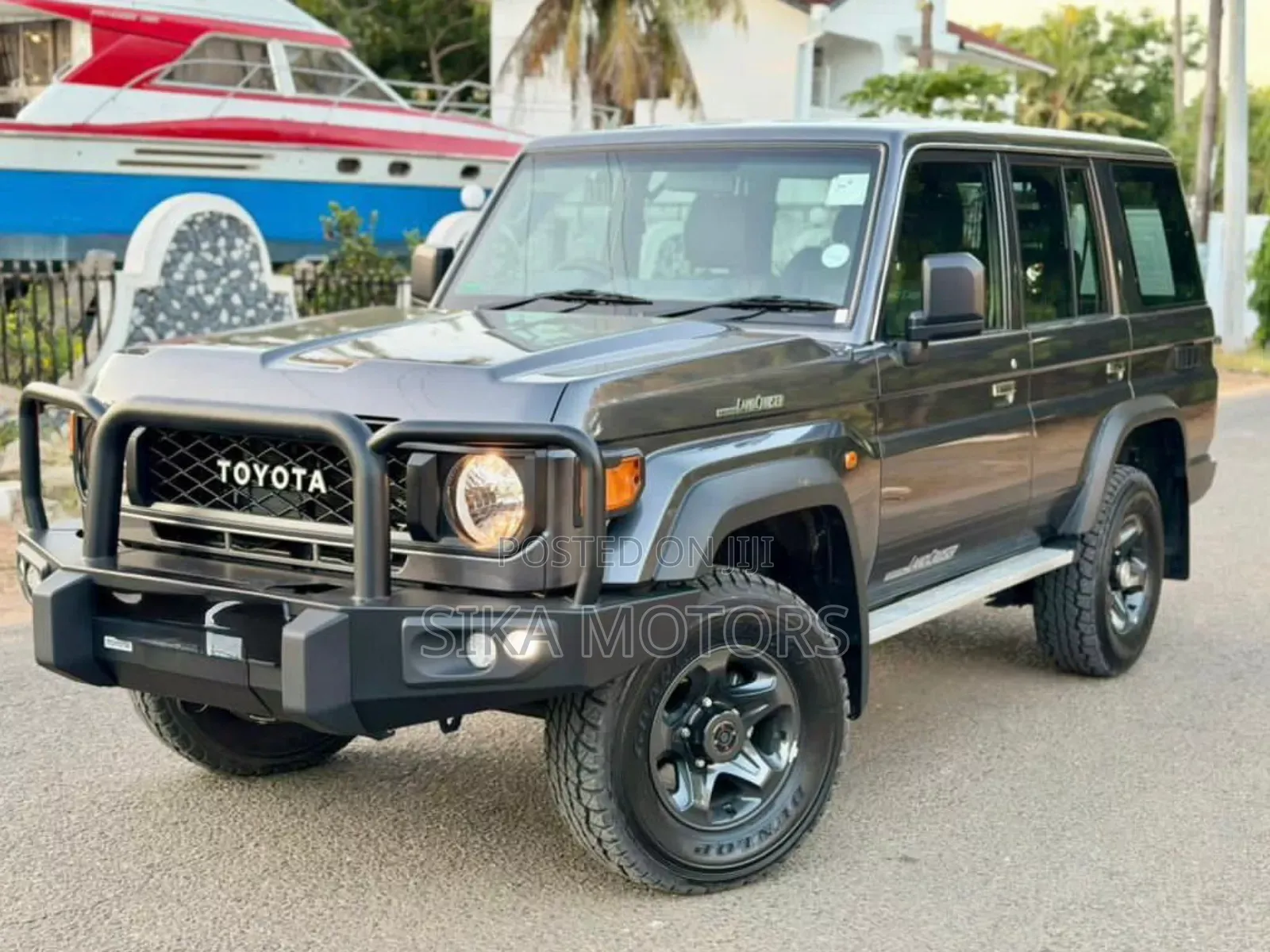 Toyota Land Cruiser 2025 Gray