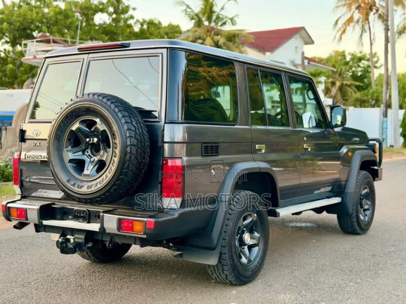 Toyota Land Cruiser 2025 Gray