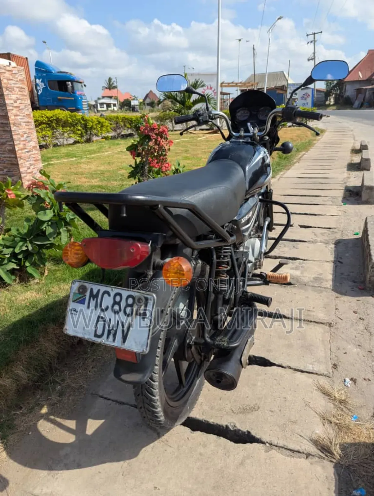 Bajaj Boxer 125 2025 Black