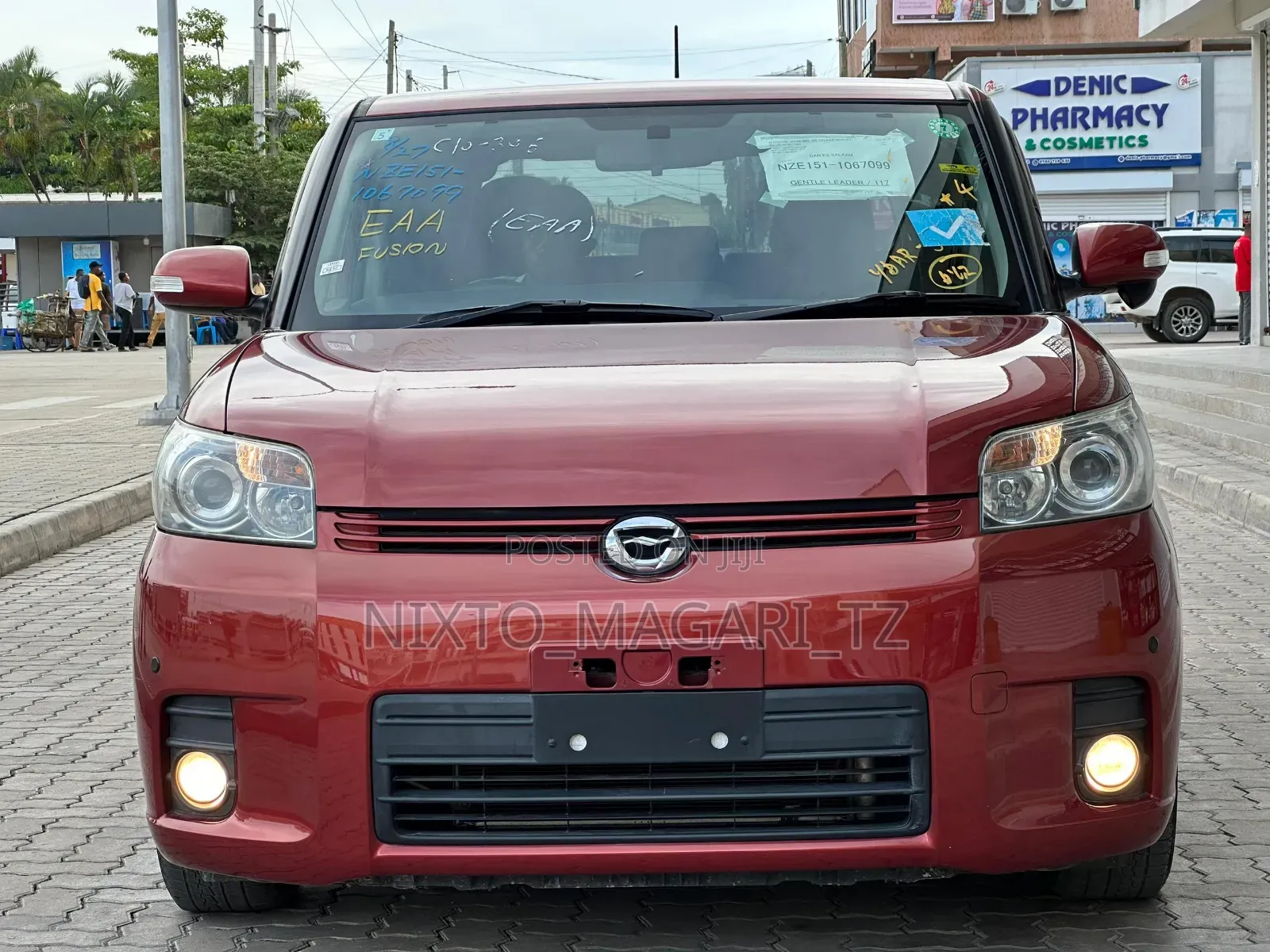 Toyota Corolla Rumion 2010 Red