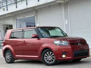 Toyota Corolla Rumion 2010 Red