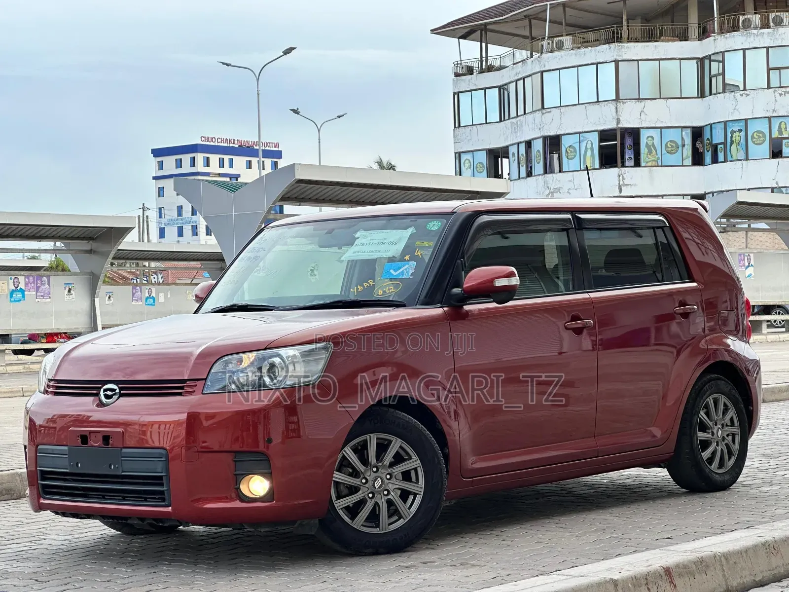 Toyota Corolla Rumion 2010 Red